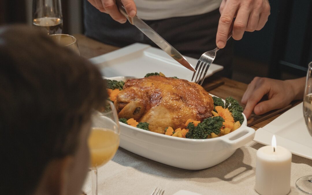 15 Friendsgiving Party Ideas for 2021